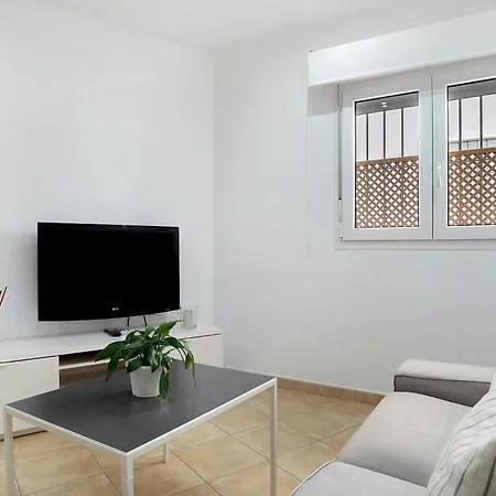 Senores Curas Solo Parejas Apartment